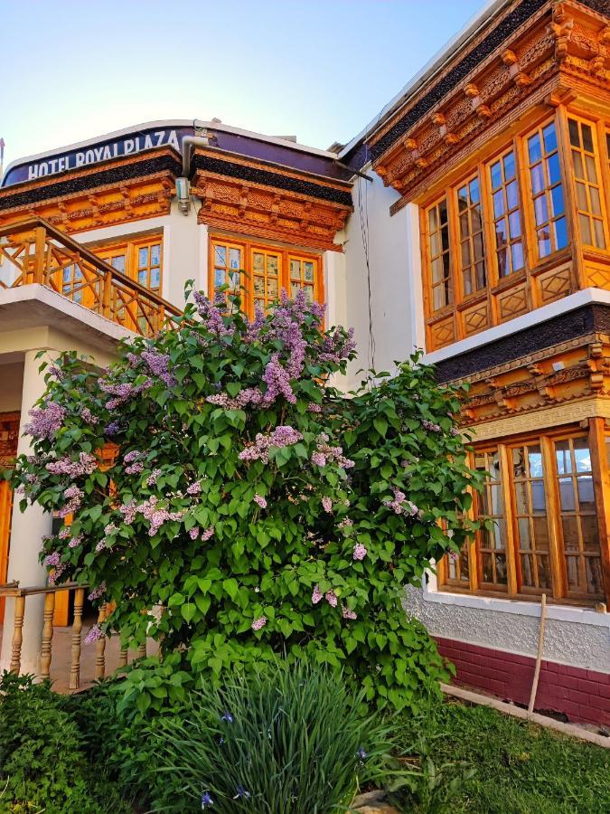 Hotel Royal Plaza Лех Экстерьер фото